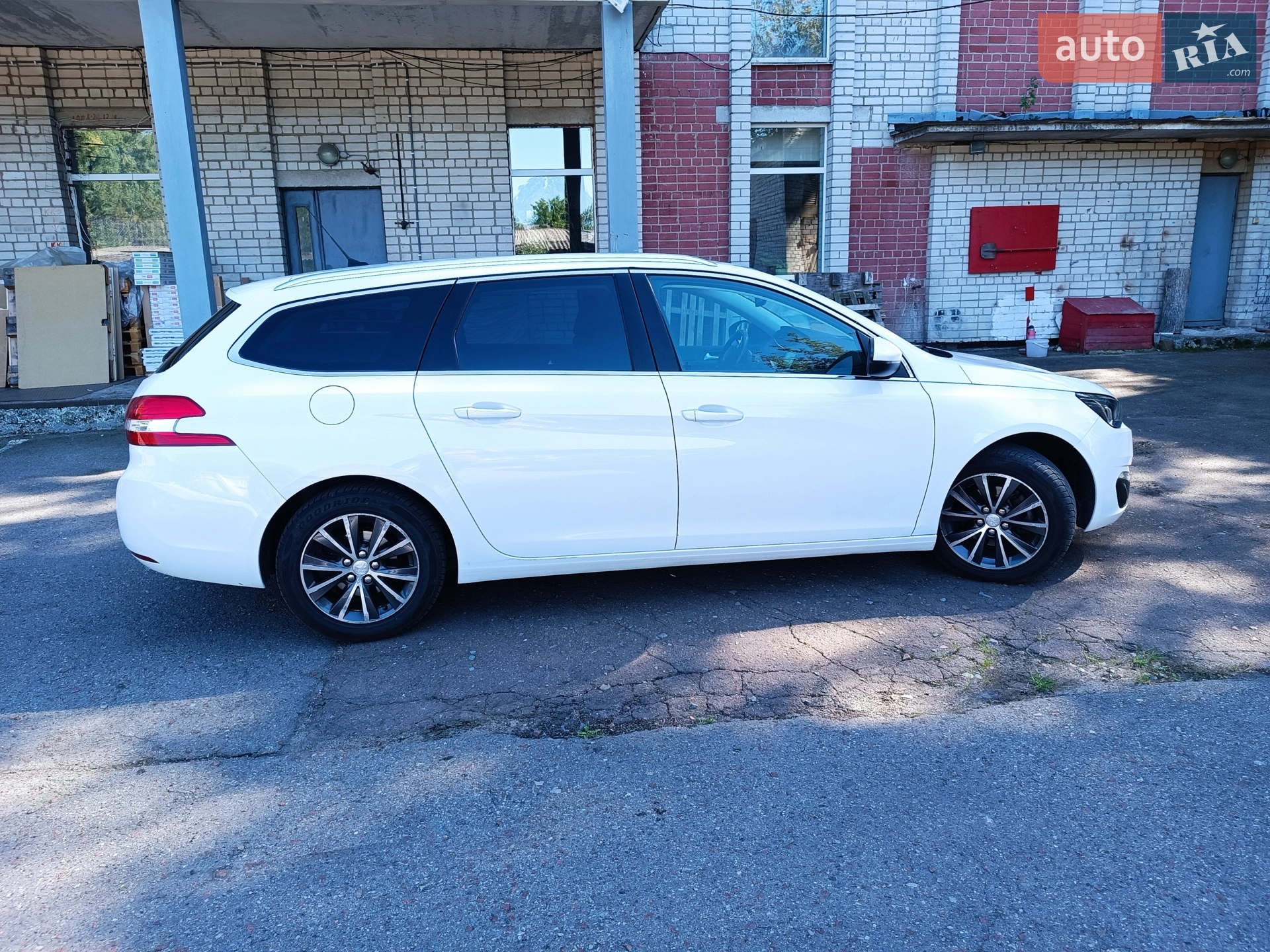 2014 Peugeot 308 - мініатюра 3