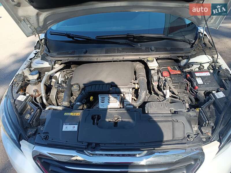 Універсал Peugeot 308 2014 в Чернігові