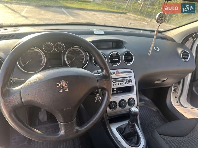 Универсал Peugeot 308 2010 в Дубно