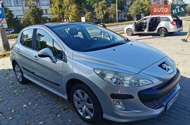 Хэтчбек Peugeot 308 2008 в Ивано-Франковске