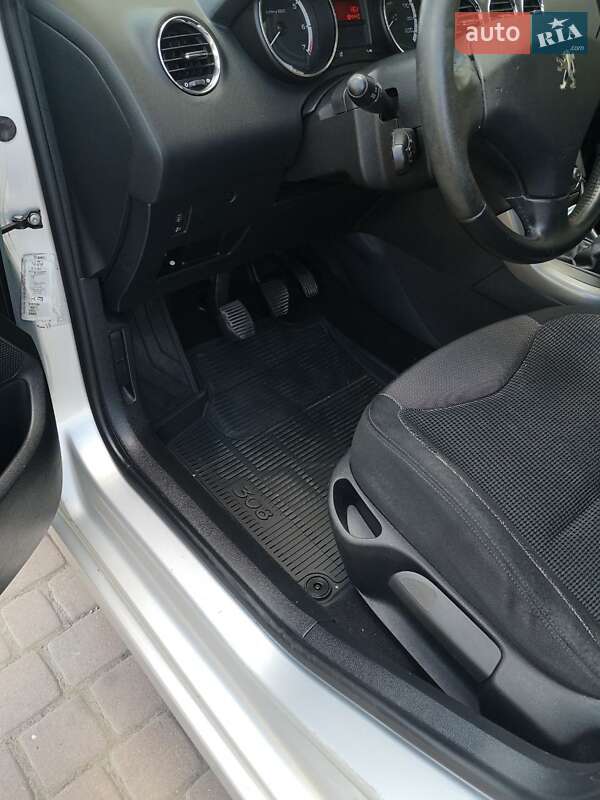 Хетчбек Peugeot 308 2008 в Івано-Франківську