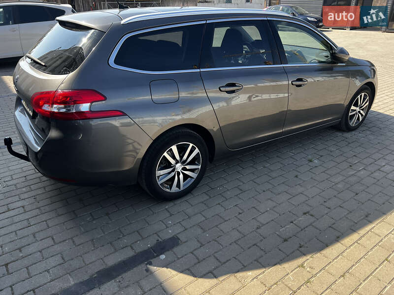 Универсал Peugeot 308 2018 в Львове