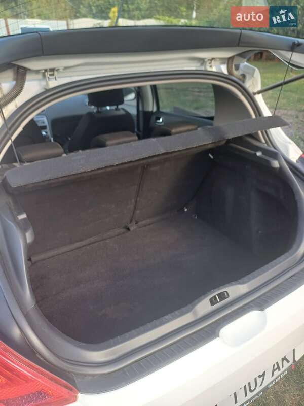 Хэтчбек Peugeot 308 2010 в Киеве