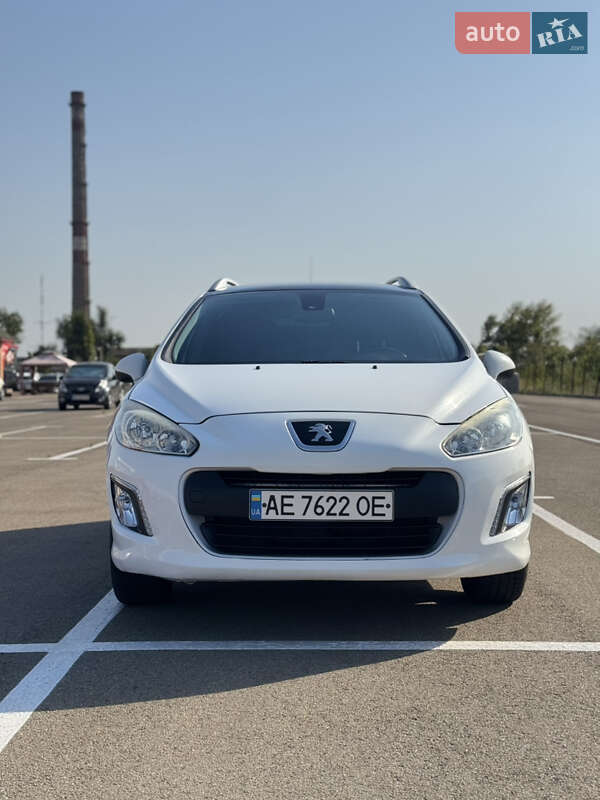 Хэтчбек Peugeot 308 2012 в Кривом Роге