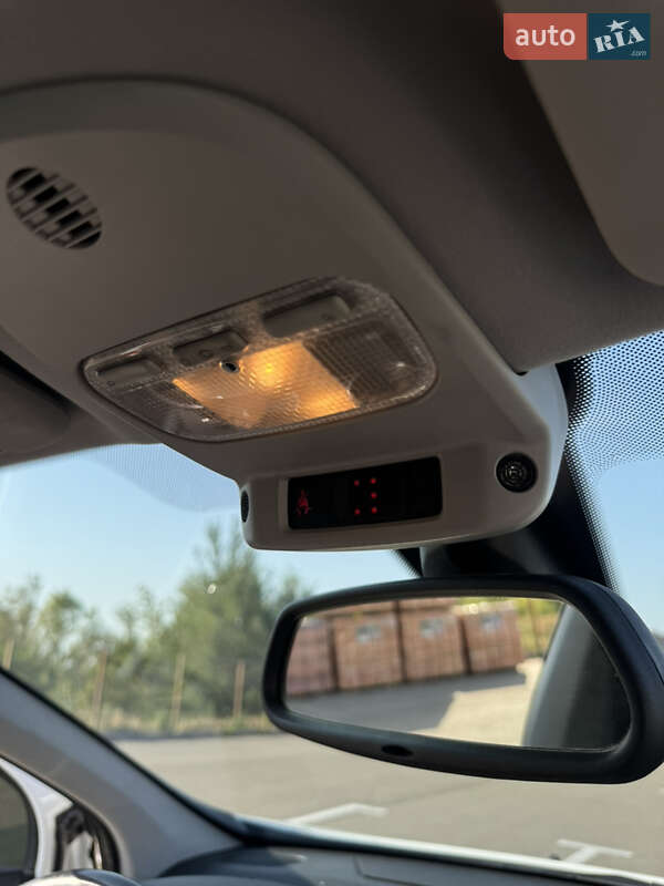 Хэтчбек Peugeot 308 2012 в Кривом Роге