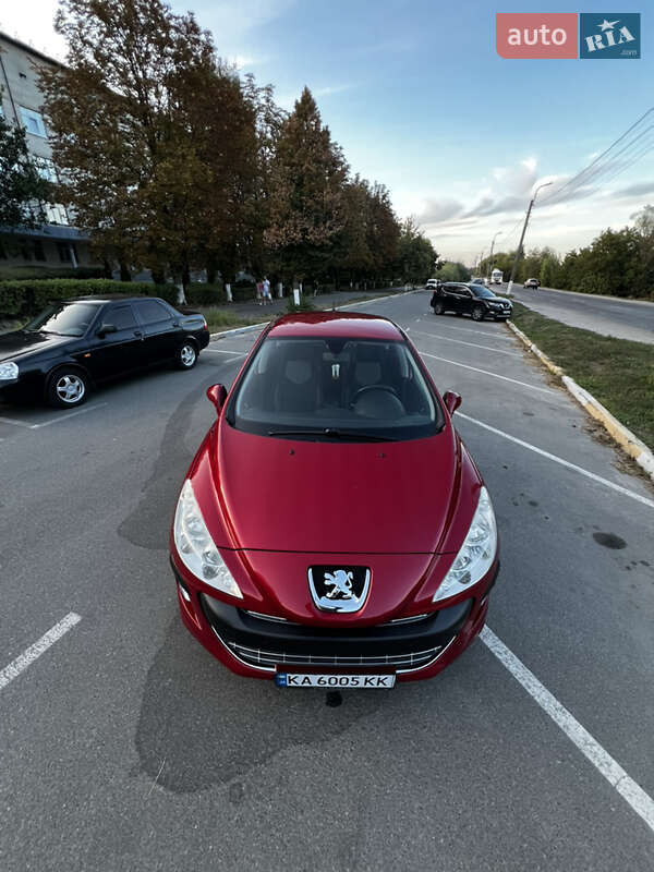 Хетчбек Peugeot 308 2010 в Василькові