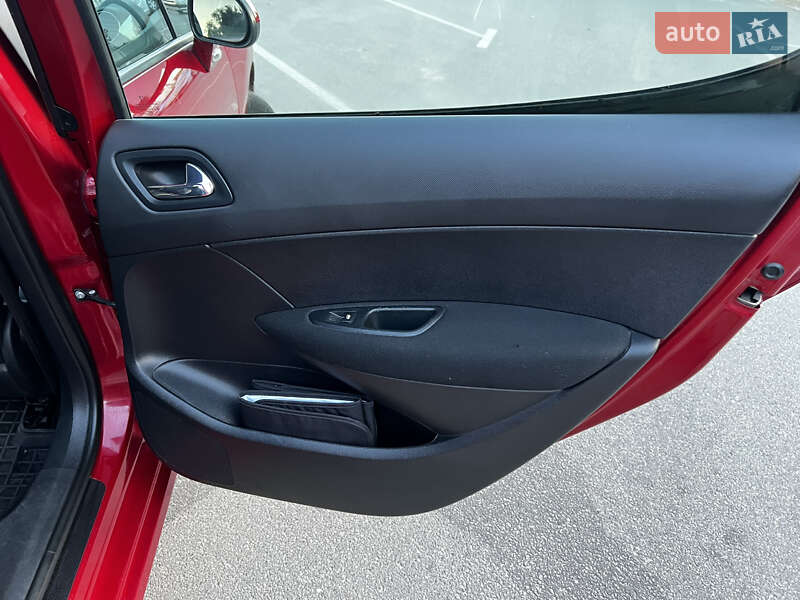 Хетчбек Peugeot 308 2010 в Василькові