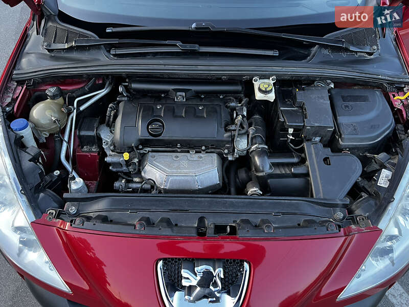 Хетчбек Peugeot 308 2010 в Василькові