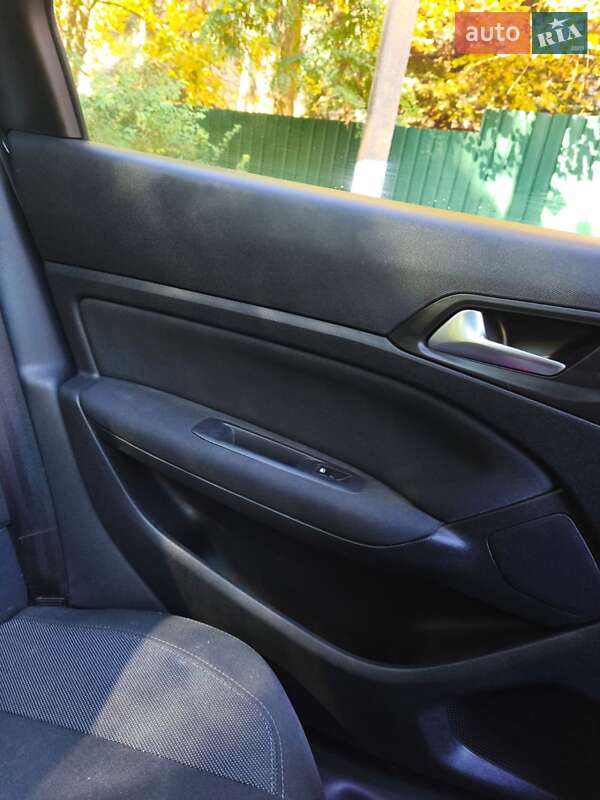 Універсал Peugeot 308 2015 в Миргороді