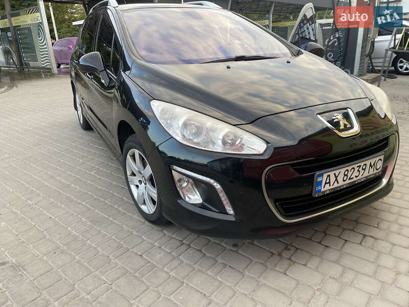 Peugeot 308 2011