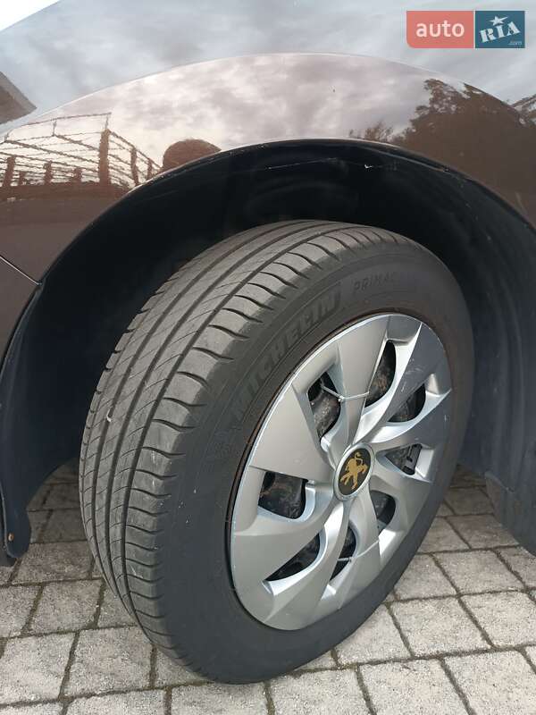 Хэтчбек Peugeot 308 2012 в Днепре