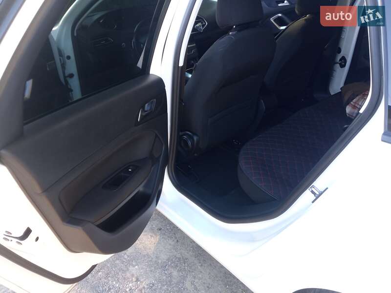 Універсал Peugeot 308 2018 в Львові