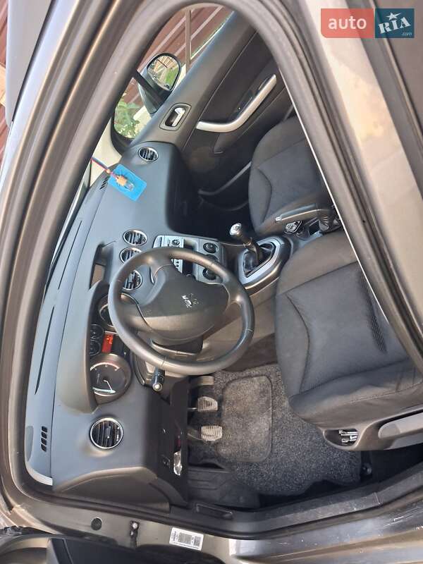 Універсал Peugeot 308 2009 в Рокитному