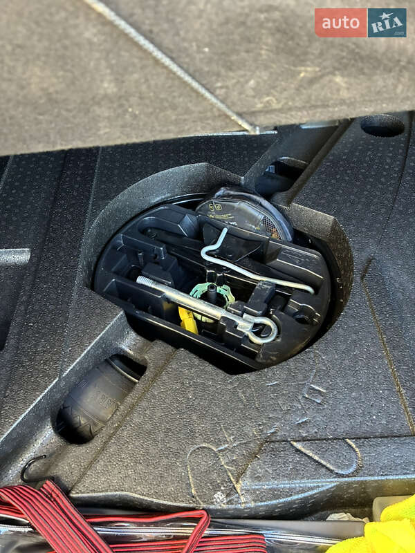 Универсал Peugeot 308 2016 в Ивано-Франковске фото 16 Универсал Peugeot 308 2016 в Ивано-Франковске