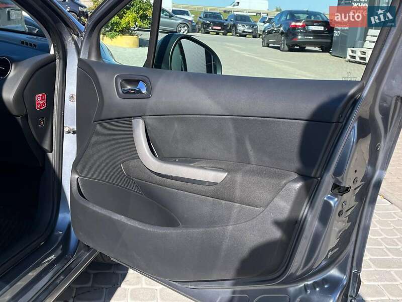 Універсал Peugeot 308 2010 в Львові