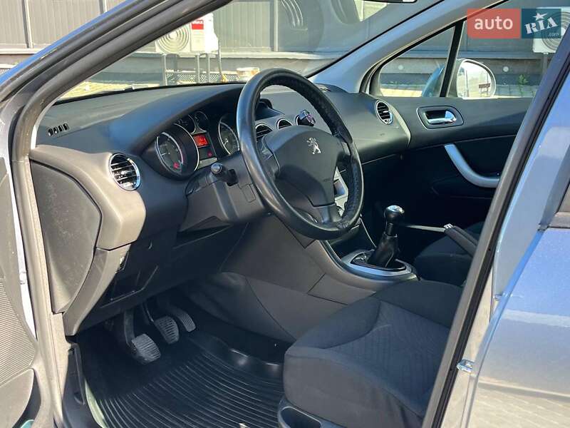 Універсал Peugeot 308 2010 в Львові