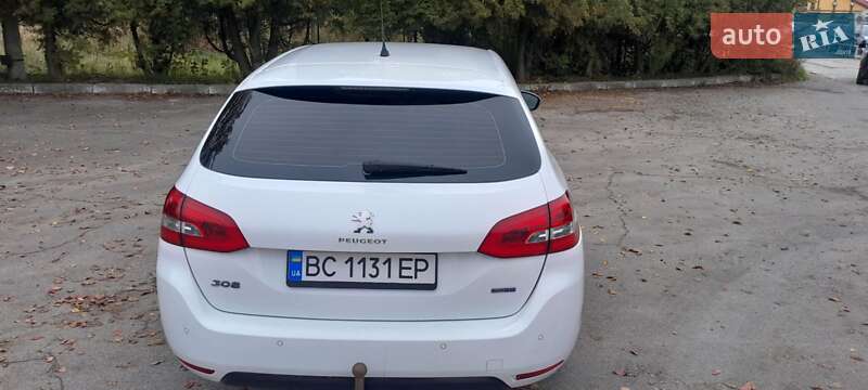 Универсал Peugeot 308 2015 в Львове
