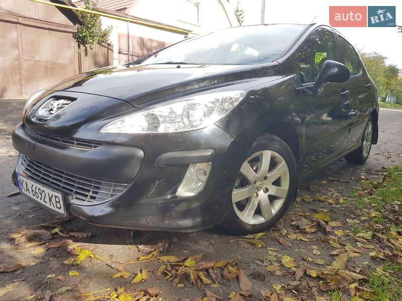 Хэтчбек Peugeot 308 2008 в Дымере