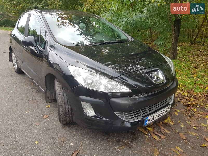 Хэтчбек Peugeot 308 2008 в Дымере