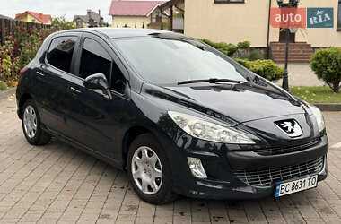 Хэтчбек Peugeot 308 2011 в Стрые