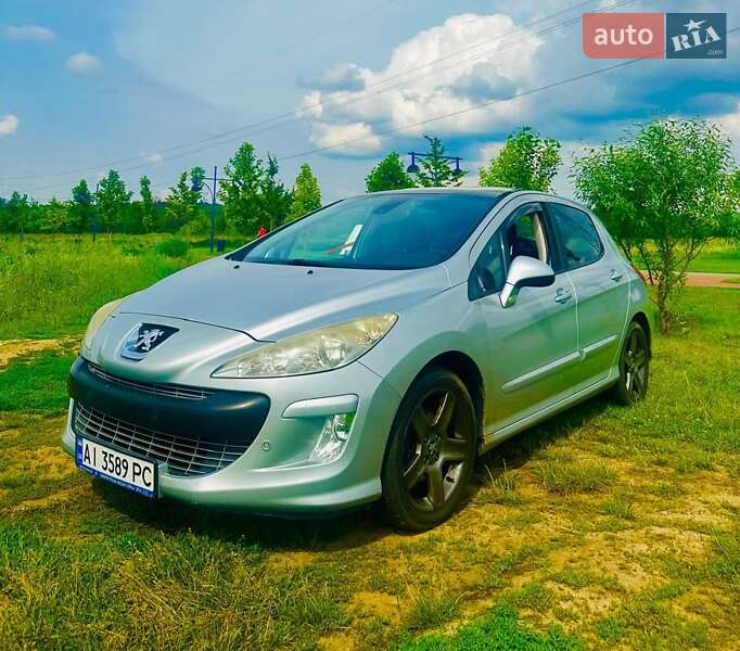 Хэтчбек Peugeot 308 2008 в 