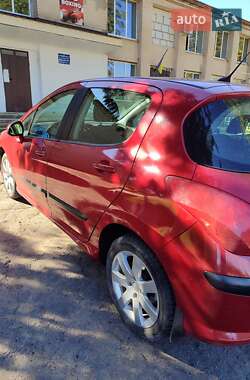 Хэтчбек Peugeot 308 2008 в 