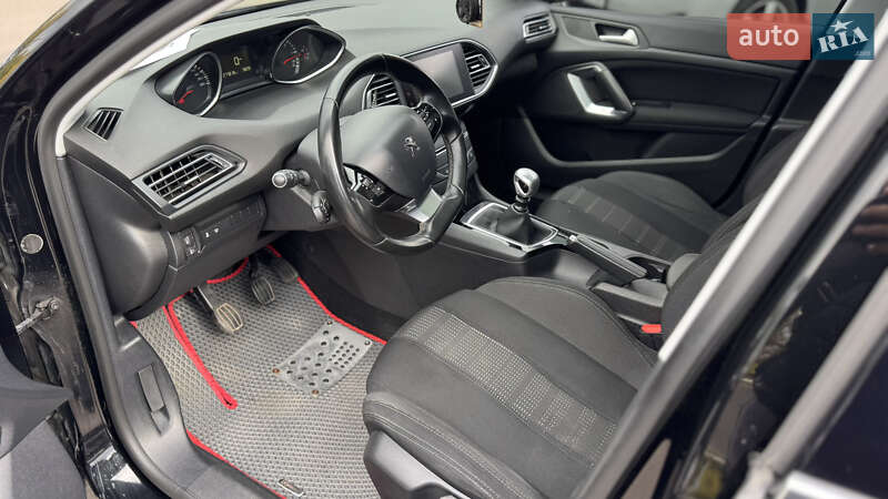 Универсал Peugeot 308 2015 в Полтаве