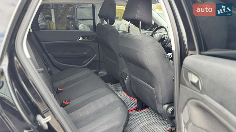 Универсал Peugeot 308 2015 в Полтаве