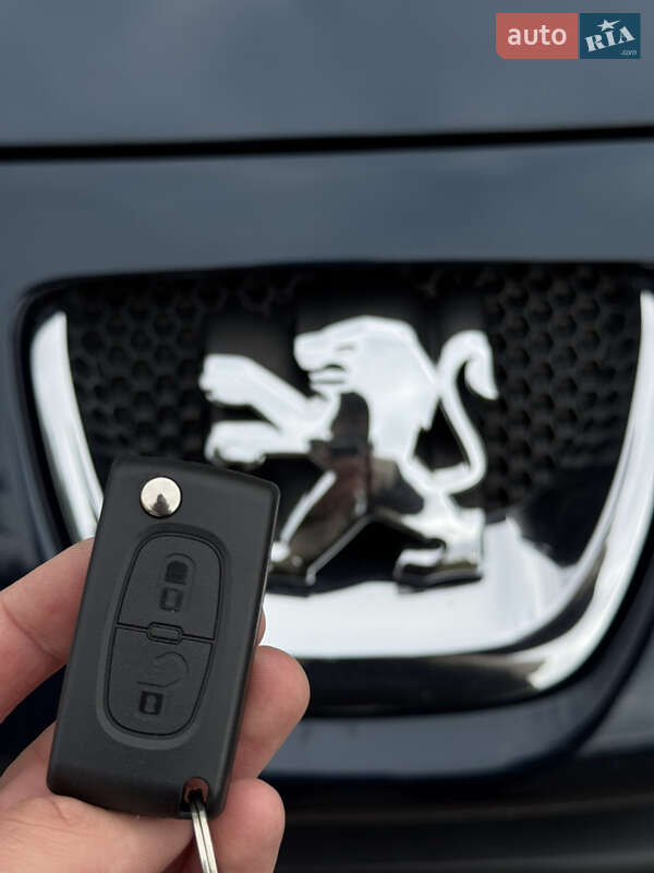 Универсал Peugeot 308 2010 в Переяславе