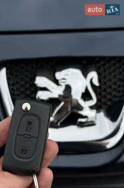 Универсал Peugeot 308 2010 в 