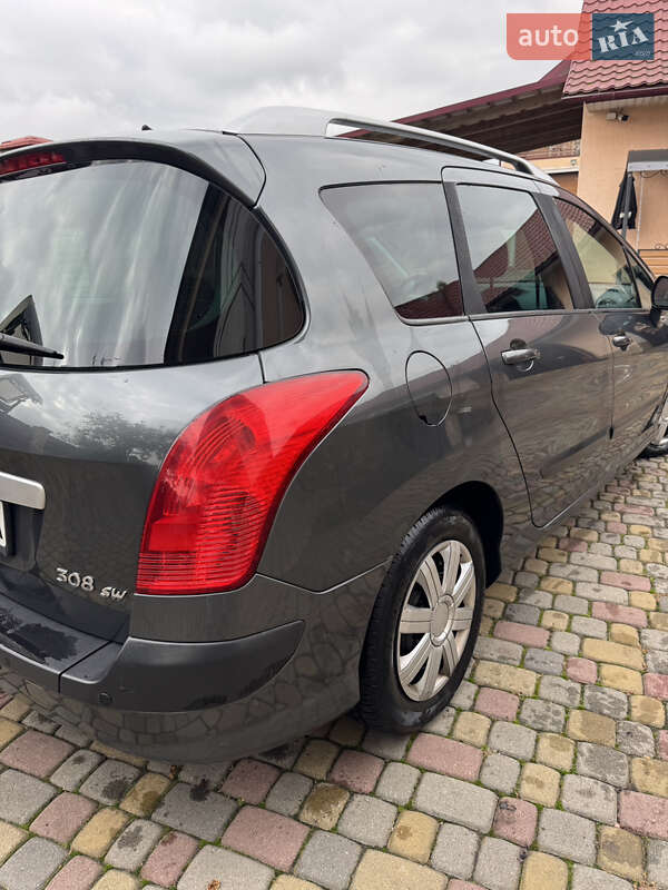 Хэтчбек Peugeot 308 2008 в Львове