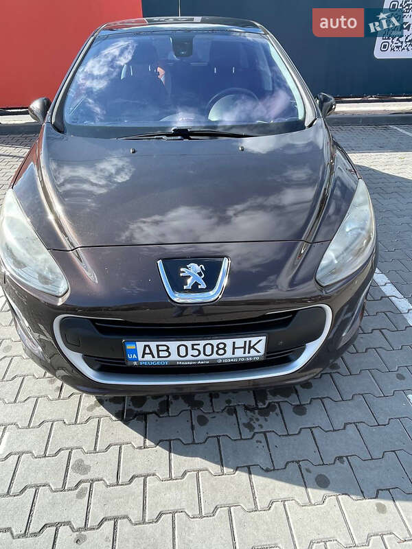 Хэтчбек Peugeot 308 2012 в Виннице