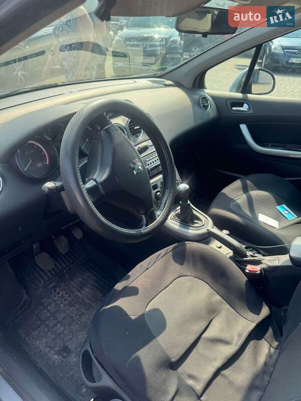 Хэтчбек Peugeot 308 2008 в Кицмани фото 3 Хэтчбек Peugeot 308 2008 в Кицмани