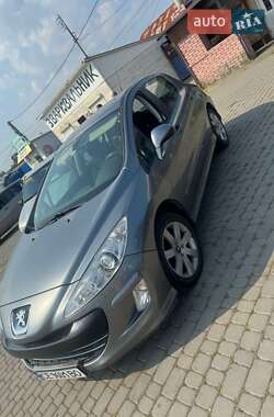 Хэтчбек Peugeot 308 2008 в 