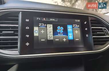 Универсал Peugeot 308 2015 в 