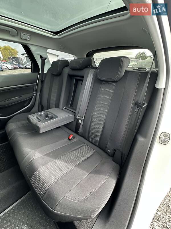 Універсал Peugeot 308 2015 в Білогородці