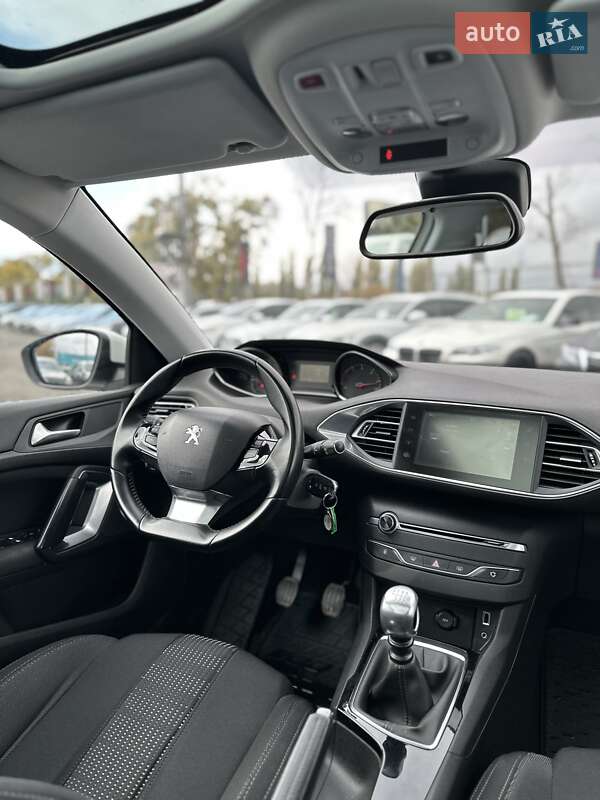 Універсал Peugeot 308 2015 в Білогородці