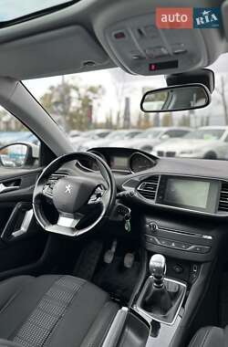 Универсал Peugeot 308 2015 в 