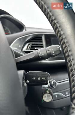 Универсал Peugeot 308 2015 в 