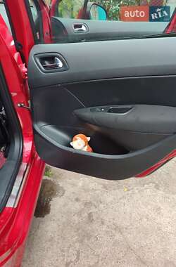 Хэтчбек Peugeot 308 2008 в 