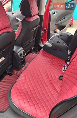 Хэтчбек Peugeot 308 2008 в 