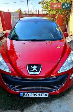 Хэтчбек Peugeot 308 2008 в 