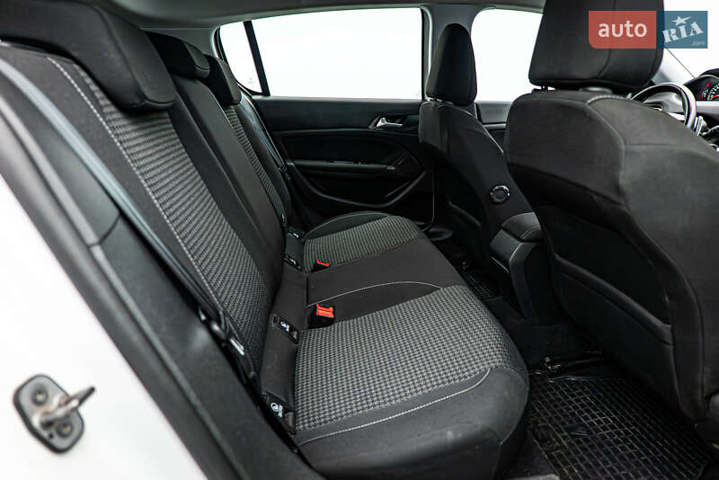 Хэтчбек Peugeot 308 2020 в Киеве фото 16 Хэтчбек Peugeot 308 2020 в Киеве