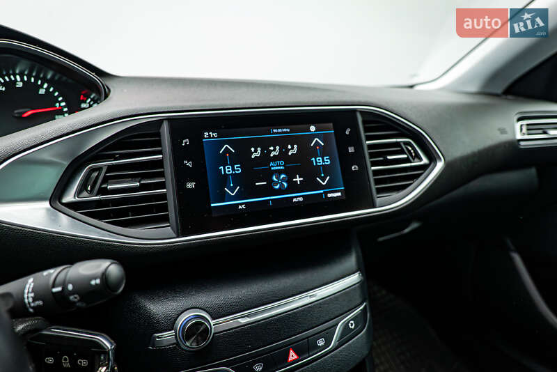 Хэтчбек Peugeot 308 2020 в Киеве фото 13 Хэтчбек Peugeot 308 2020 в Киеве