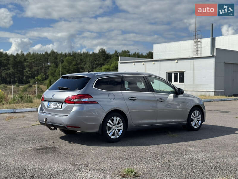 Універсал Peugeot 308 2015 в Рівному
