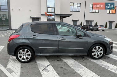 Хэтчбек Peugeot 308 2013 в 