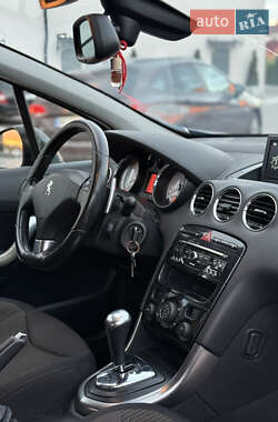 Хэтчбек Peugeot 308 2013 в 