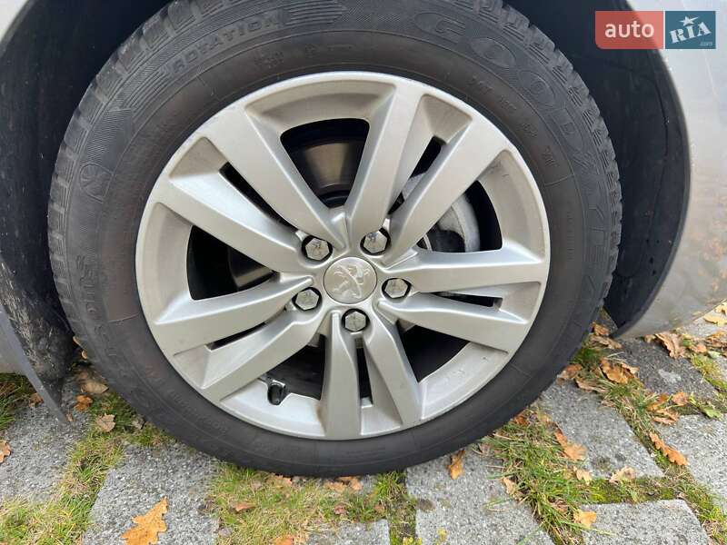 Универсал Peugeot 308 2015 в Долинской фото 7 Универсал Peugeot 308 2015 в Долинской