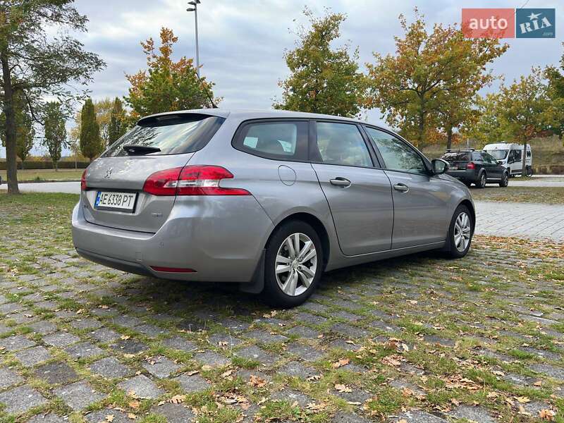 Peugeot 308 2015