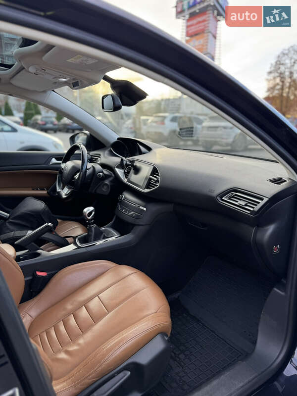 Универсал Peugeot 308 2015 в Черкассах
